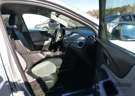 2018 Chevrolet Equinox Premier z USA, uszkodzony, nr VIN 2GNAXMEV3J6203900